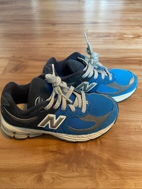 New Balance Kids 2002R Blue and Gray Lace-Up Sneakers